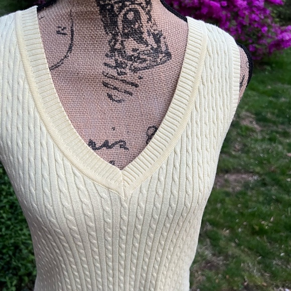 Jeanne Piere 90% Cotton V neck knit light yellow top size medium - Picture 2 of 6